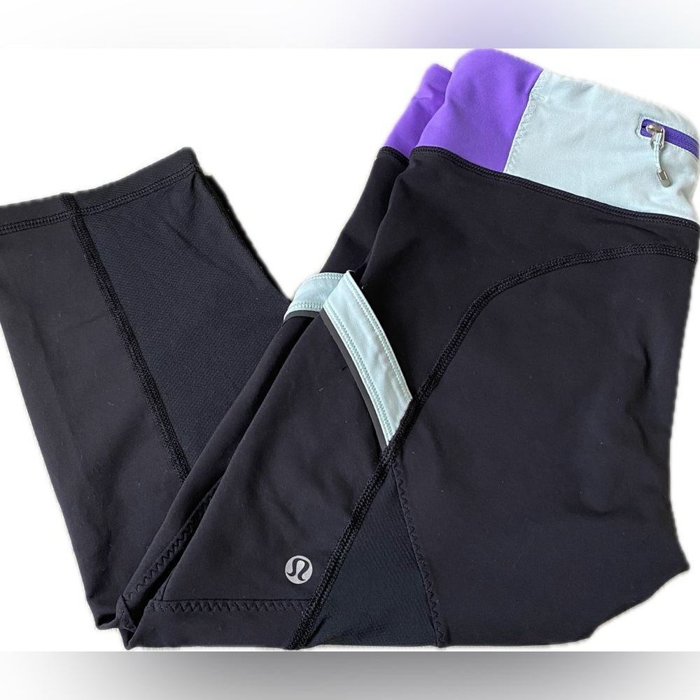 Lululemon athletica cropped pants